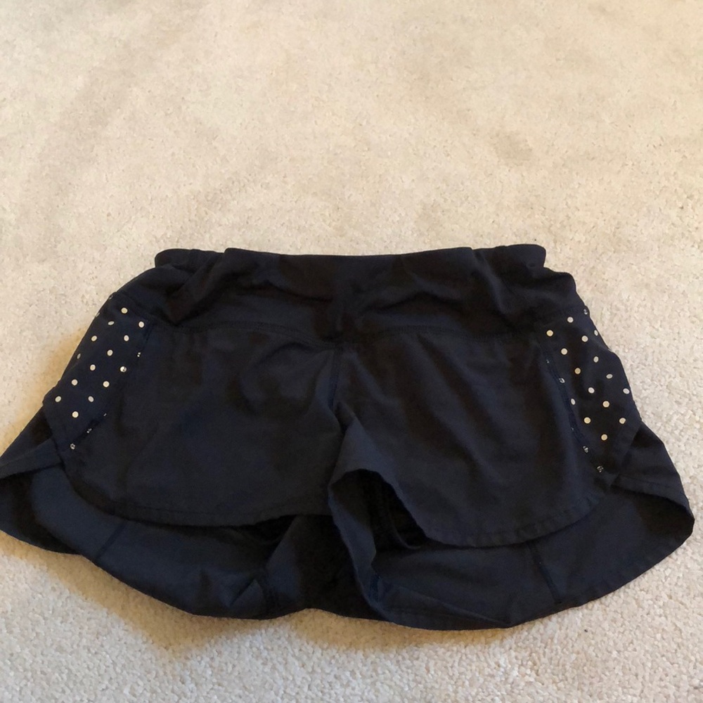Black lulu shorts